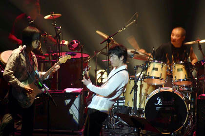 MIYAZAWA-SICKライブ・パリ初日――1月28日_c0035682_15342896.jpg