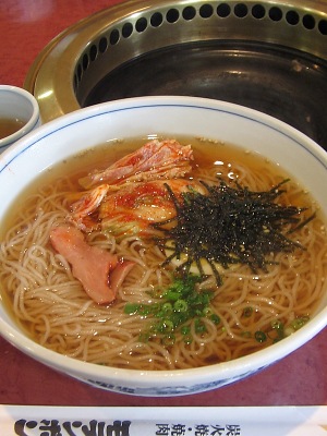 韓流でからだもホカホカ・・・モランボン「温麺」_c0001578_1241787.jpg