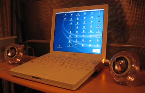 Apple Pro SpeakersをiBookに!_b0024611_23324498.jpg