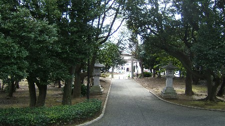 我が社の神様・・・護国神社_c0038611_10354577.jpg