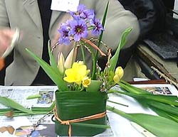 テーブルに飾る花（２月１８日受講）_c0042339_0173347.jpg