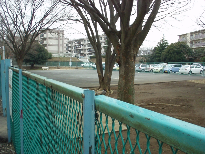 横浜市 磯子区 汐見台 夢の痕_a0008523_2257749.jpg