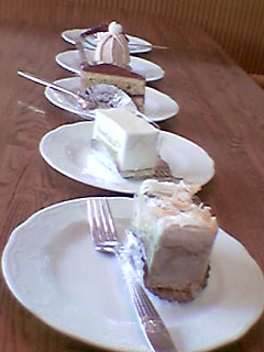 大人のケーキ屋 「サバラン」 わしはまだ食べれん(笑)_a0033733_1736541.jpg