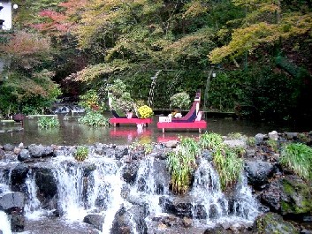 貴船の紅葉、水との共演　（京都）_b0067283_655791.jpg