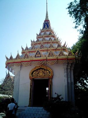 #043 ワット・カオ・プラ・バート(วัดเขาพระบาท) ~チョンブリー~_c0039685_16244366.jpg