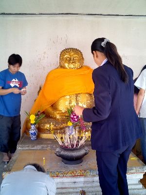 #043 ワット・カオ・プラ・バート(วัดเขาพระบาท) ~チョンブリー~_c0039685_16254166.jpg