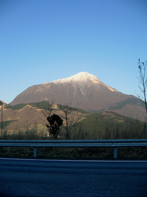 「豊後富士」・・・由布岳の冠雪_c0001578_20521086.jpg