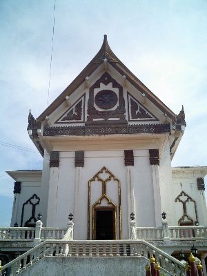 #049 ワット・パイローム(วัดไผ่ล้อม) ~チャンタブリー~_c0039685_22115458.jpg