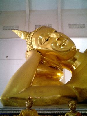 #049 ワット・パイローム(วัดไผ่ล้อม) ~チャンタブリー~_c0039685_22122165.jpg