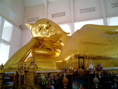 #049 ワット・パイローム(วัดไผ่ล้อม) ~チャンタブリー~_c0039685_2212982.jpg