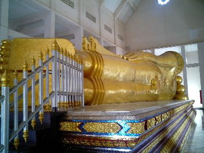 #049 ワット・パイローム(วัดไผ่ล้อม) ~チャンタブリー~_c0039685_2213543.jpg