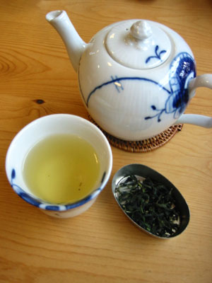 おすすめ春メニュー〜その3〜文山包種茶_a0017350_05826.jpg