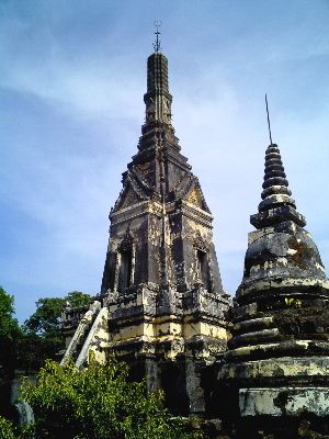#050 ワット・プラップ(วัดพลับ) ~チャンタブリー~_c0039685_1657363.jpg