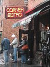 Corner Bistro ★★★☆☆　（by　ハンバーガー大魔王）_c0064796_12272645.jpg