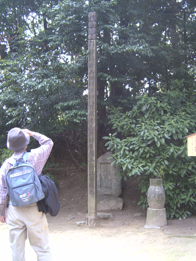 b0011345_0183452.gif