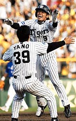 赤星君メモリアルデーに大活躍!奇跡の逆転で聖地負けなし!_a0019994_20555542.jpg