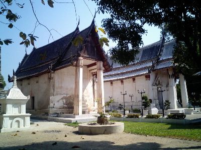 #064 ワット・コ・ケーオ・スッターラーム(วัดเกาะแก้วสุทธาราม) ~ペッチャブリー~_c0039685_1714372.jpg