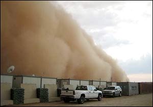 ★砂嵐･･･イラクの巨大砂嵐が街を飲み込む写真　(゜゜；）ｺﾜ_a0028694_1225329.jpg