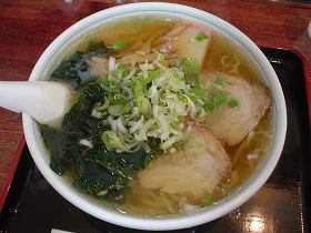 醤油ラーメン　（はしもと：静波）_b0007571_1025164.jpg