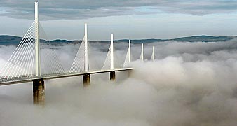 ★世界一高い橋\"Viaduc de Millau\"を見よう ((◎д◎))_b0013789_20301836.jpg
