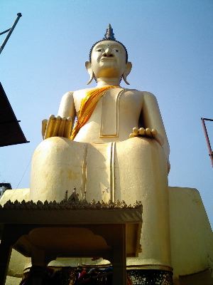 #070 ワット・シー・ローイ(วัดสี่ร้อย) ~アーントーン~_c0039685_202165.jpg
