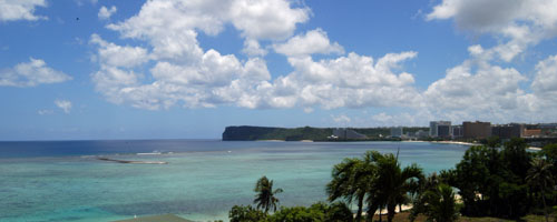 solitary beach_a0033881_1759563.jpg