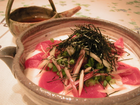 今日の晩ご飯はマグロの山かけです_b0033423_21382232.jpg