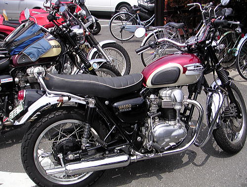 カワサキ W650 2001のカスタムチョッパー・KICK BACK | CUSTOM FRONT