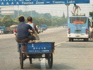 車窓から（中国・南京付近編）・・・_c0012532_1201245.jpg