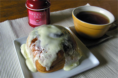 TeaTime!! 「NY,Style Bread」 〜Cinnamon Roll&Bagel〜_a0002073_21284077.jpg