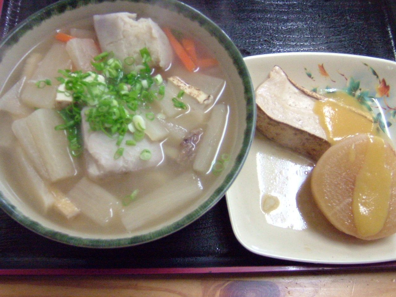  本日のさぬきうどん　しっぽくうどん小480円（かしむら　高松市）_d0021356_12111784.jpg