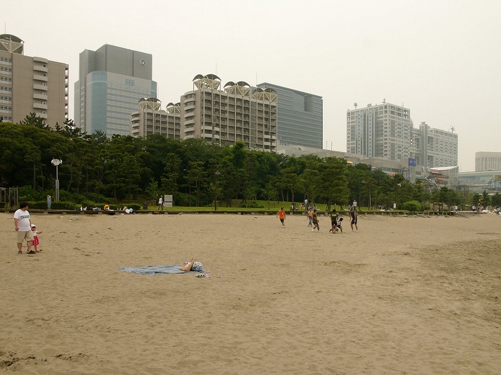 日曜日の海水浴_e0000746_14395887.jpg