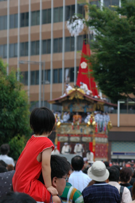 祇園祭山鉾巡行_a0016918_17562269.jpg