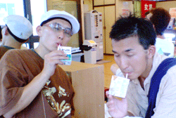 a0004993_1244415.gif