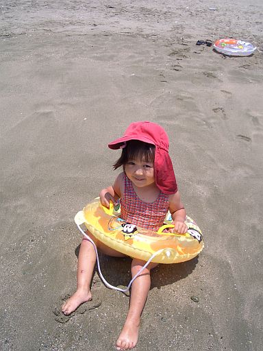 長崎では、初めての海水浴_c0034764_9563487.jpg