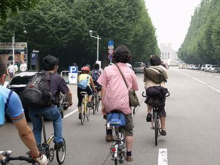 自転車パトロール隊_c0017199_9345861.jpg