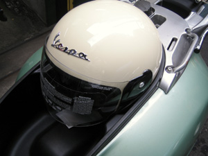 ☆Vespaメットインに☆agv ブレード L(59-60)2色～選択 GTのススメ