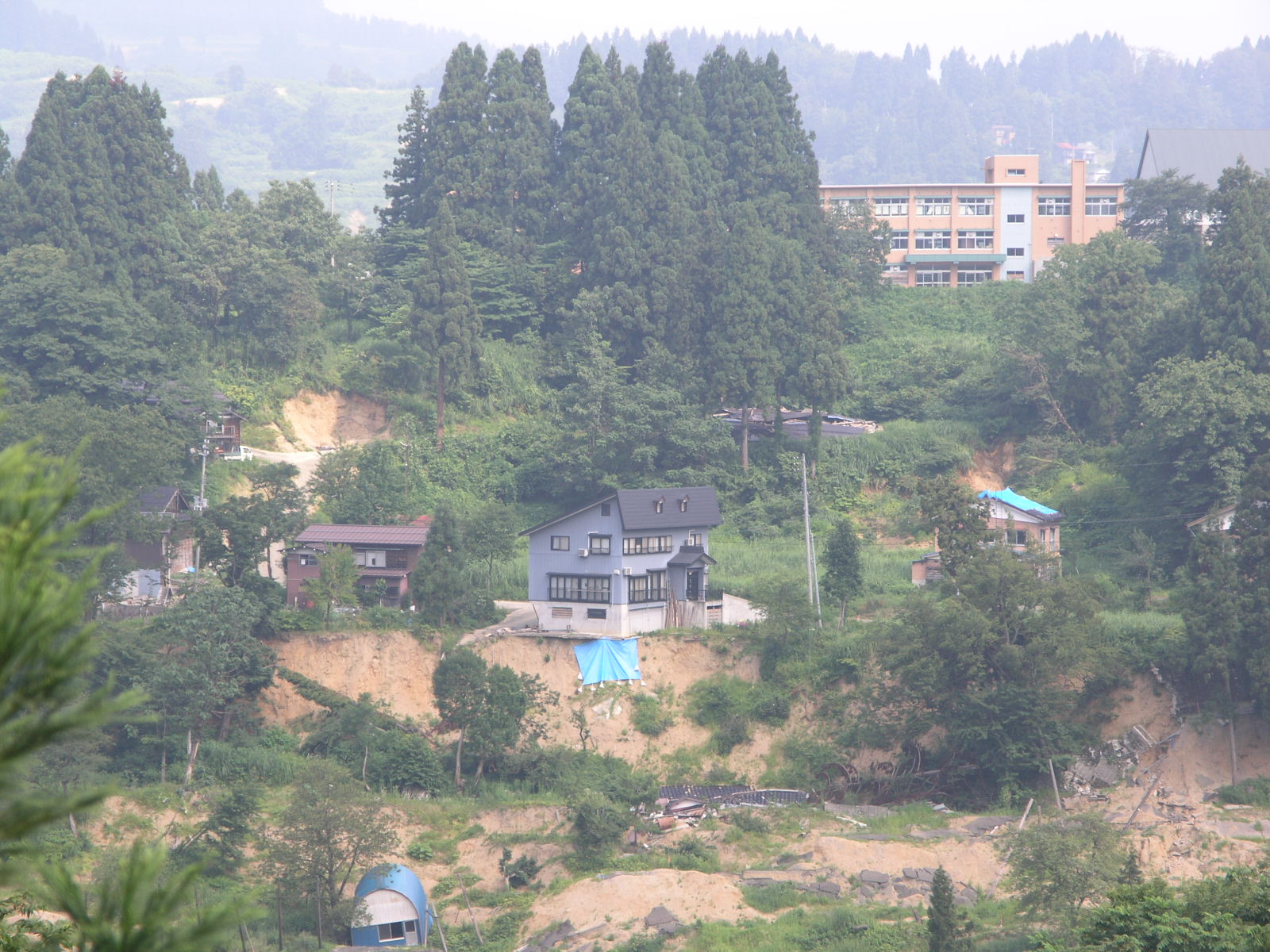 中越地震・山古志村、田麦山のいま_d0027290_7161060.jpg