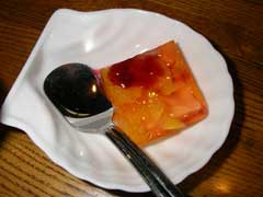 カフェ・レストラン 「ファンタジー」_b0054727_0362615.jpg