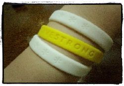 ＬＩＶＥＳＴＲＯＮＧ。_a0009079_21432082.jpg