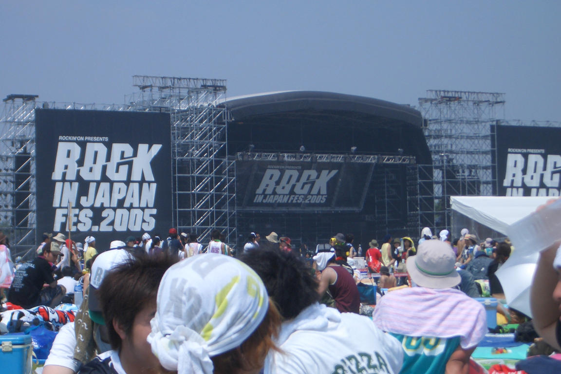 ROCK IN JAPAN　２日目　初参加　_e0035754_2401716.jpg