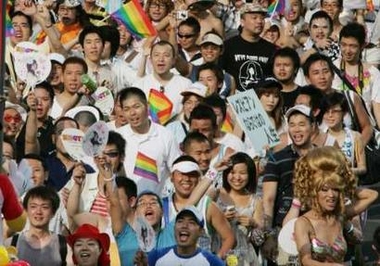 Tokyo Lesbian and Gay Parade - AP and Reuters Photos_d0066343_2134720.jpg
