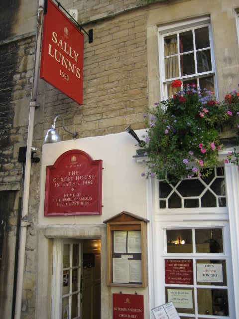 Ｓaｌｌｙ　Ｌｕｎｎ’ｓ_e0009547_09378.jpg