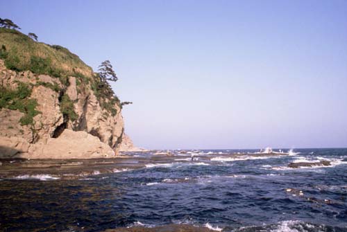 江ノ島の海_e0049259_1004469.jpg