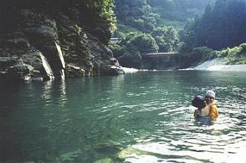 川遊び (Fiume)　_d0006400_02342.jpg