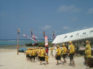 2005沖縄・八重山の旅<7>～黒島・豊年祭～_c0072734_0415834.jpg