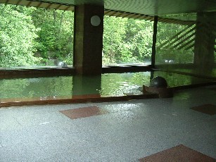 信楽焼陶器と檜の露天風呂が楽しめる登別 石水亭 _c0062106_12511679.jpg