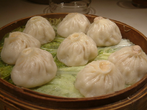 「浜松町 新亜飯店で小龍包」_a0000029_9192171.jpg