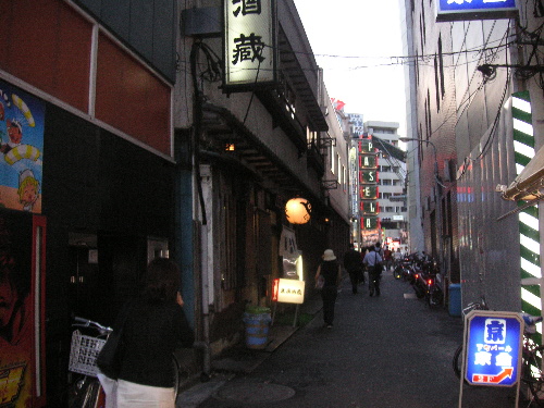 上野は心の駅だ_c0048132_19405057.jpg