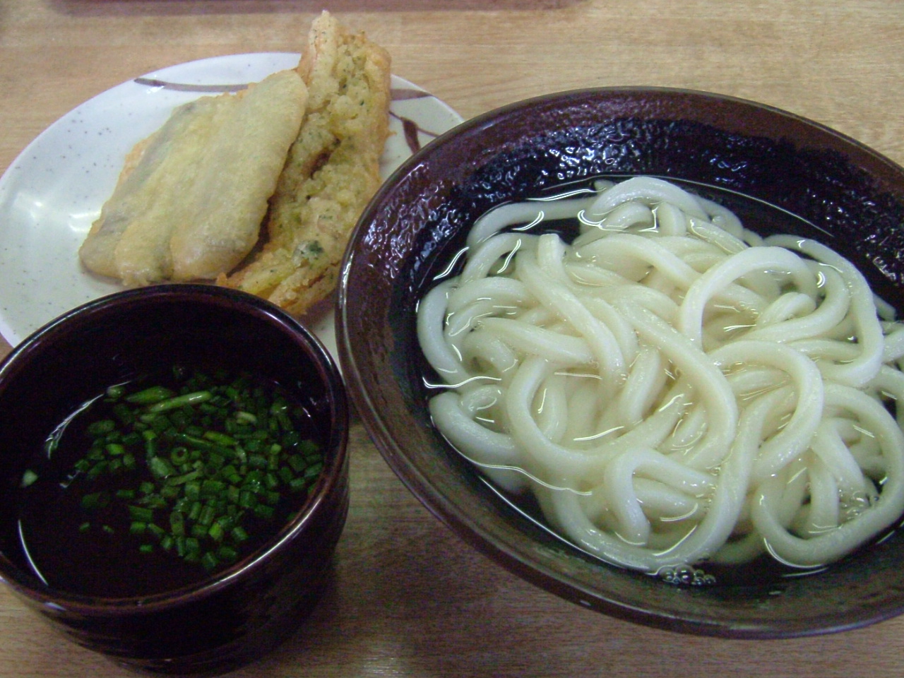 本日のさぬきうどん 湯だめ小200円（マルタニ製麺　高松市）_d0021356_11151145.jpg